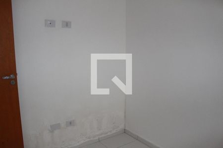Quarto 2 de apartamento para alugar com 2 quartos, 40m² em Vila Antonieta, São Paulo