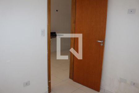 Quarto 1 de apartamento para alugar com 2 quartos, 40m² em Vila Antonieta, São Paulo