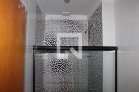 banheiro 1 de apartamento para alugar com 2 quartos, 40m² em Vila Antonieta, São Paulo