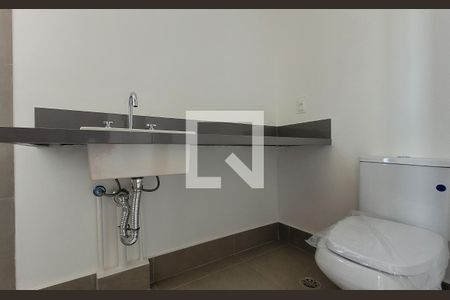 Apartamento à venda com 75m², 2 quartos e 2 vagasBanheiro da suíte