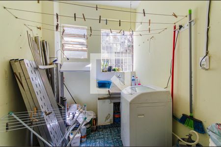 Apartamento à venda com 130m², 2 quartos e sem vaga Apartamento à venda com 130m², 2 quartos e sem vagaÁrea de Serviço