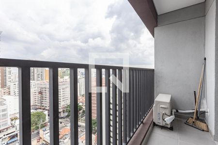 Varanda de kitnet/studio para alugar com 1 quarto, 24m² em Paraíso, São Paulo