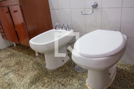 Apartamento à venda com 144m², 3 quartos e 2 vagasDetalhe do Banheiro da Suite