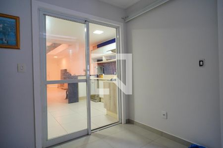 Casa para alugar com 145m², 2 quartos e 1 vagaÁrea de serviço