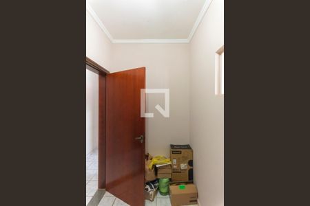 Casa à venda com 314m², 4 quartos e 6 vagas Casa à venda com 314m², 4 quartos e 6 vagasEscritório