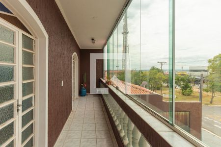Casa à venda com 314m², 4 quartos e 6 vagas Casa à venda com 314m², 4 quartos e 6 vagasVaranda da Sala