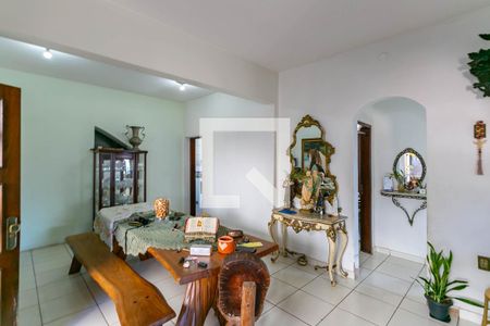 Sala de casa à venda com 4 quartos, 300m² em Alto Caiçaras, Belo Horizonte