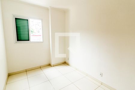 Quarto 1 de apartamento à venda com 2 quartos, 48m² em Vila Suica, Santo André