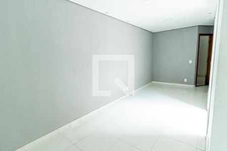Sala de apartamento à venda com 2 quartos, 48m² em Vila Suica, Santo André