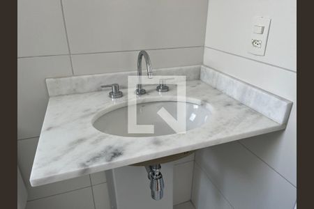 Apartamento à venda com 98m², 2 quartos e 2 vagasBanheiro da Suíte 1
