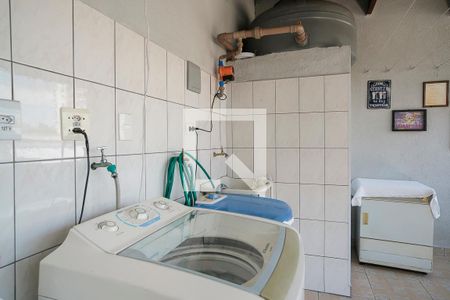 Casa à venda com 146m², 4 quartos e 2 vagasÁrea de serviço/quintal