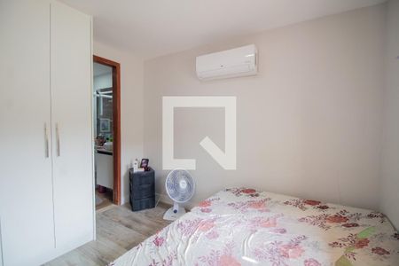 Quarto Suíte de casa de condomínio para alugar com 2 quartos, 57m² em Vargem Pequena, Rio de Janeiro