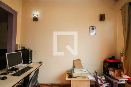 Casa à venda com 199m², 4 quartos e 8 vagas Casa à venda com 199m², 4 quartos e 8 vagasQuarto Casa 2