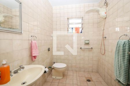 Casa à venda com 199m², 4 quartos e 8 vagas Casa à venda com 199m², 4 quartos e 8 vagasBanheiro 2