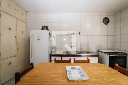 Casa à venda com 199m², 4 quartos e 8 vagas Casa à venda com 199m², 4 quartos e 8 vagasCozinha casa 2