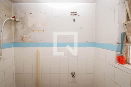 Casa à venda com 199m², 4 quartos e 8 vagas Casa à venda com 199m², 4 quartos e 8 vagasBanheiro de serviço Casa 2