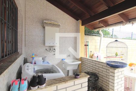 Casa à venda com 250m², 3 quartos e 1 vagaÁrea de Serviço