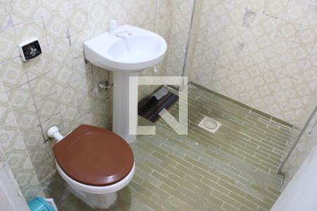 Banheiro de apartamento para alugar com 1 quarto, 30m² em Itararé, São Vicente