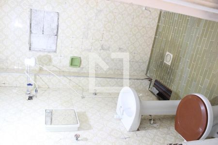 Banheiro de apartamento para alugar com 1 quarto, 30m² em Itararé, São Vicente