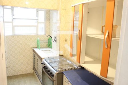 Cozinha de apartamento para alugar com 1 quarto, 30m² em Itararé, São Vicente