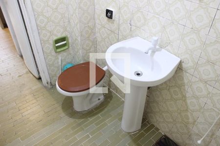 Banheiro de apartamento para alugar com 1 quarto, 30m² em Itararé, São Vicente