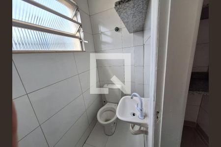 Banheiro de apartamento para alugar com 1 quarto, 16m² em Centro, Rio de Janeiro