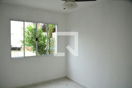 Sala de casa de condomínio para alugar com 3 quartos, 84m² em Jardim Petrópolis, Cotia