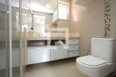Banheiro da Suíte 1 de casa de condomínio para alugar com 2 quartos, 90m² em Capela do Socorro, São Paulo