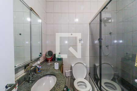 Casa à venda com 270m², 3 quartos e 2 vagasBanheiro