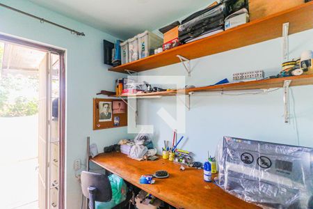 Casa à venda com 270m², 3 quartos e 2 vagasEscritório