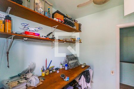 Casa à venda com 270m², 3 quartos e 2 vagasEscritório