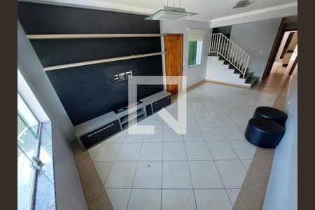 Casa para alugar com 160m², 3 quartos e 3 vagasSala