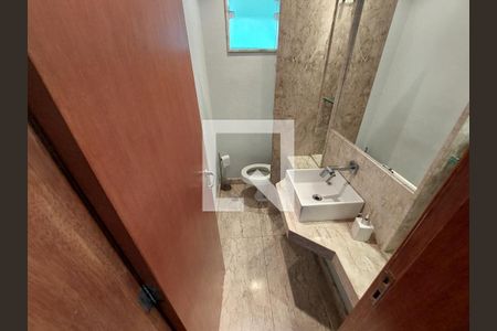 Casa para alugar com 170m², 4 quartos e 3 vagasBanheiro Corredor