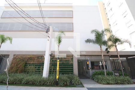 Apartamento para alugar com 50m², 2 quartos e 1 vagaFachada e portaria