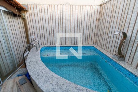 Casa à venda com 144m², 3 quartos e 3 vagasPiscina
