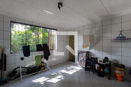 Casa à venda com 200m², 2 quartos e 3 vagas Casa à venda com 200m², 2 quartos e 3 vagasÁrea de Serviço