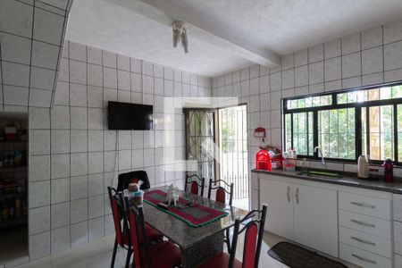 Casa à venda com 200m², 2 quartos e 3 vagas Casa à venda com 200m², 2 quartos e 3 vagasCozinha