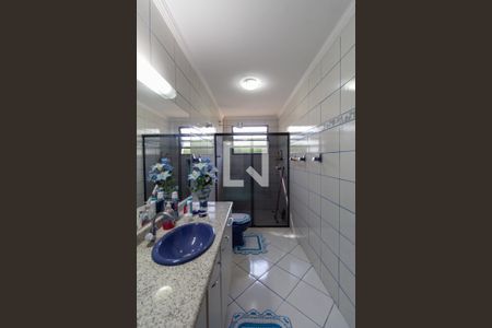 Casa à venda com 200m², 2 quartos e 3 vagas Casa à venda com 200m², 2 quartos e 3 vagasBanheiro Suite 2