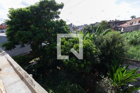 Casa à venda com 200m², 2 quartos e 3 vagas Casa à venda com 200m², 2 quartos e 3 vagasVista Terreno