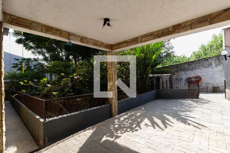 Casa à venda com 200m², 2 quartos e 3 vagas Casa à venda com 200m², 2 quartos e 3 vagasQuintal