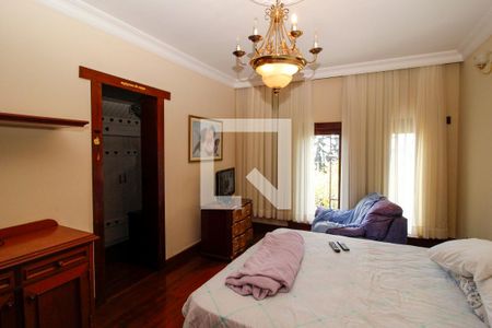 Casa à venda com 170m², 6 quartos e 20 vagasQuarto 2