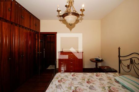 Casa à venda com 170m², 6 quartos e 20 vagasQuarto 6