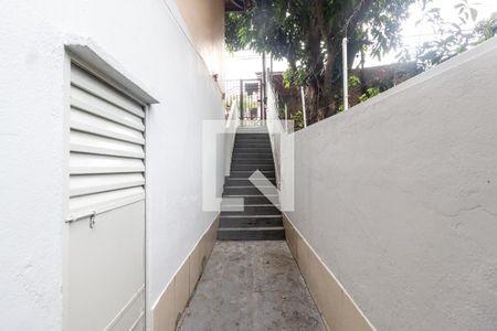 Casa para alugar com 50m², 1 quarto e sem vagaEscada