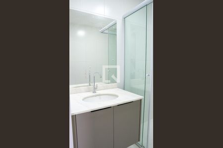 Banheiro de kitnet/studio para alugar com 1 quarto, 27m² em Vila Buarque, São Paulo