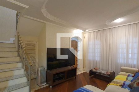 Sala de casa à venda com 3 quartos, 133m² em Vila Basileia, São Paulo