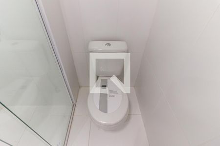 Banheiro - Vaso Sanitário de kitnet/studio para alugar com 1 quarto, 27m² em Vila Buarque, São Paulo