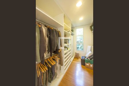 Casa à venda com 402m², 5 quartos e 3 vagasCloset Suíte 3