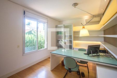 Casa à venda com 402m², 5 quartos e 3 vagasSuíte 4