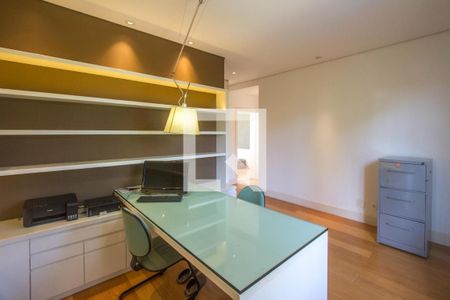 Casa à venda com 402m², 5 quartos e 3 vagasSuíte 4