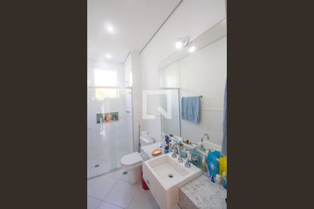 Casa à venda com 402m², 5 quartos e 3 vagasBanheiro Suíte 2